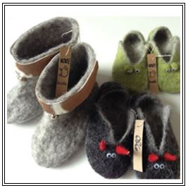 Création de pantoufles de laine pour tenir chaud en hivers.